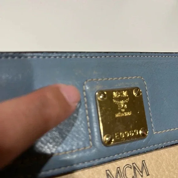 MCM Long Bifold Wallet - Picture 10 of 16